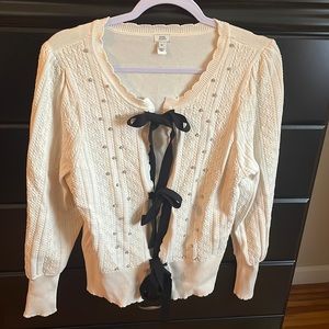 EUC cárdigan closet closing